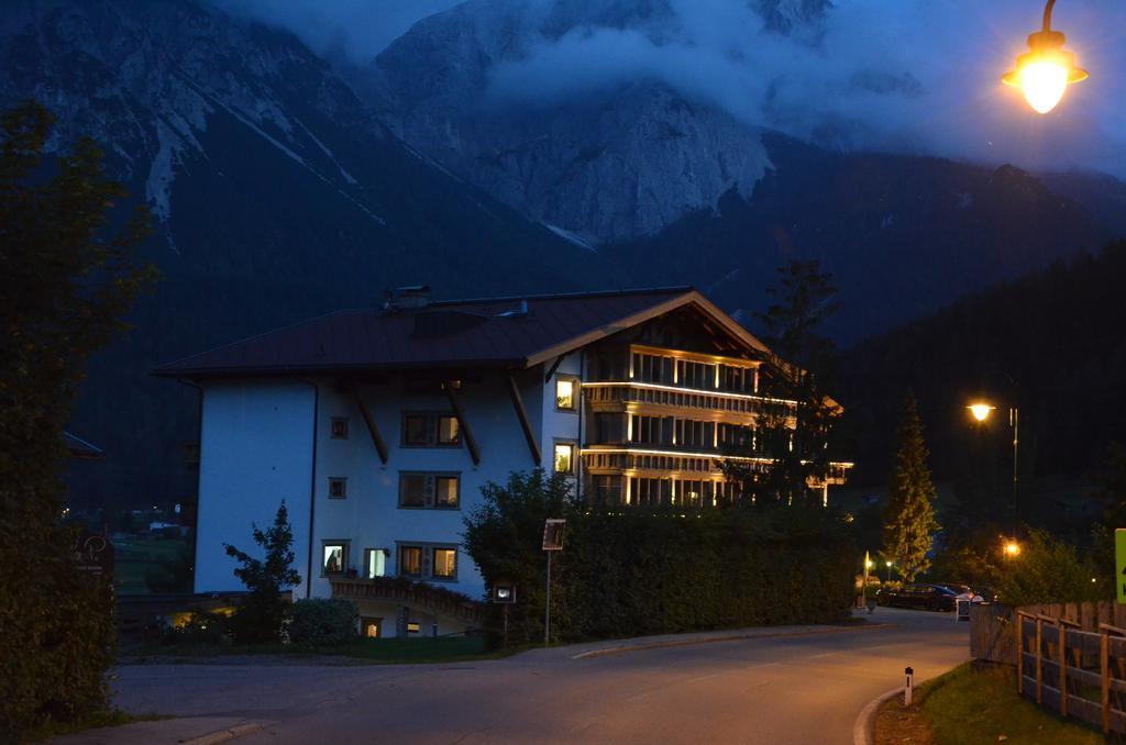 Sporthotel Zugspitze Lermoos Bagian luar foto