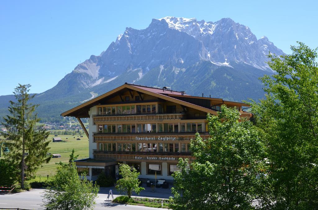 Sporthotel Zugspitze Lermoos Bagian luar foto