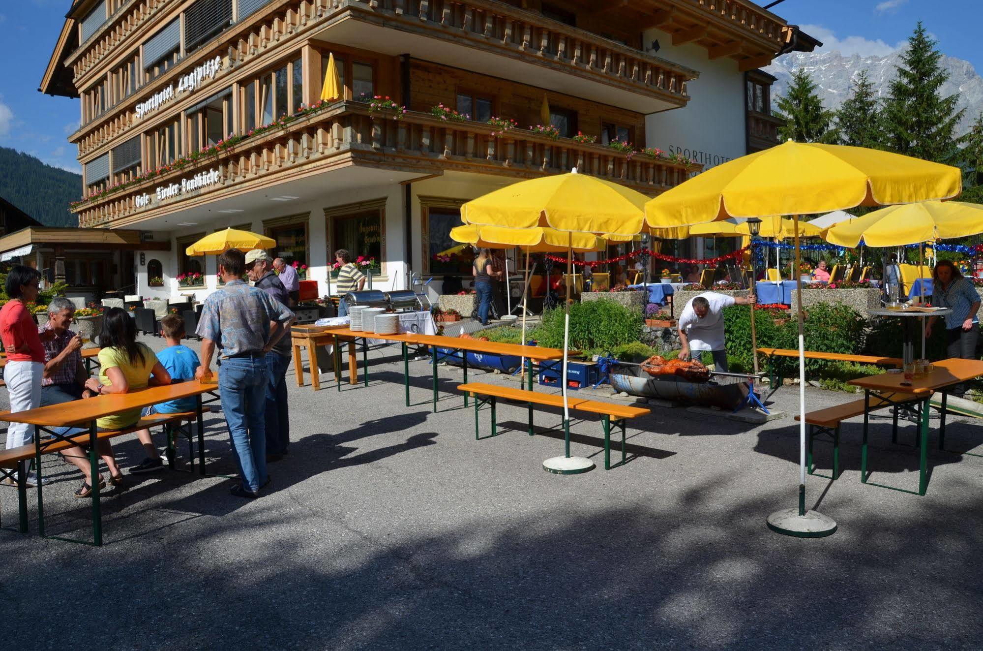 Sporthotel Zugspitze Lermoos Bagian luar foto