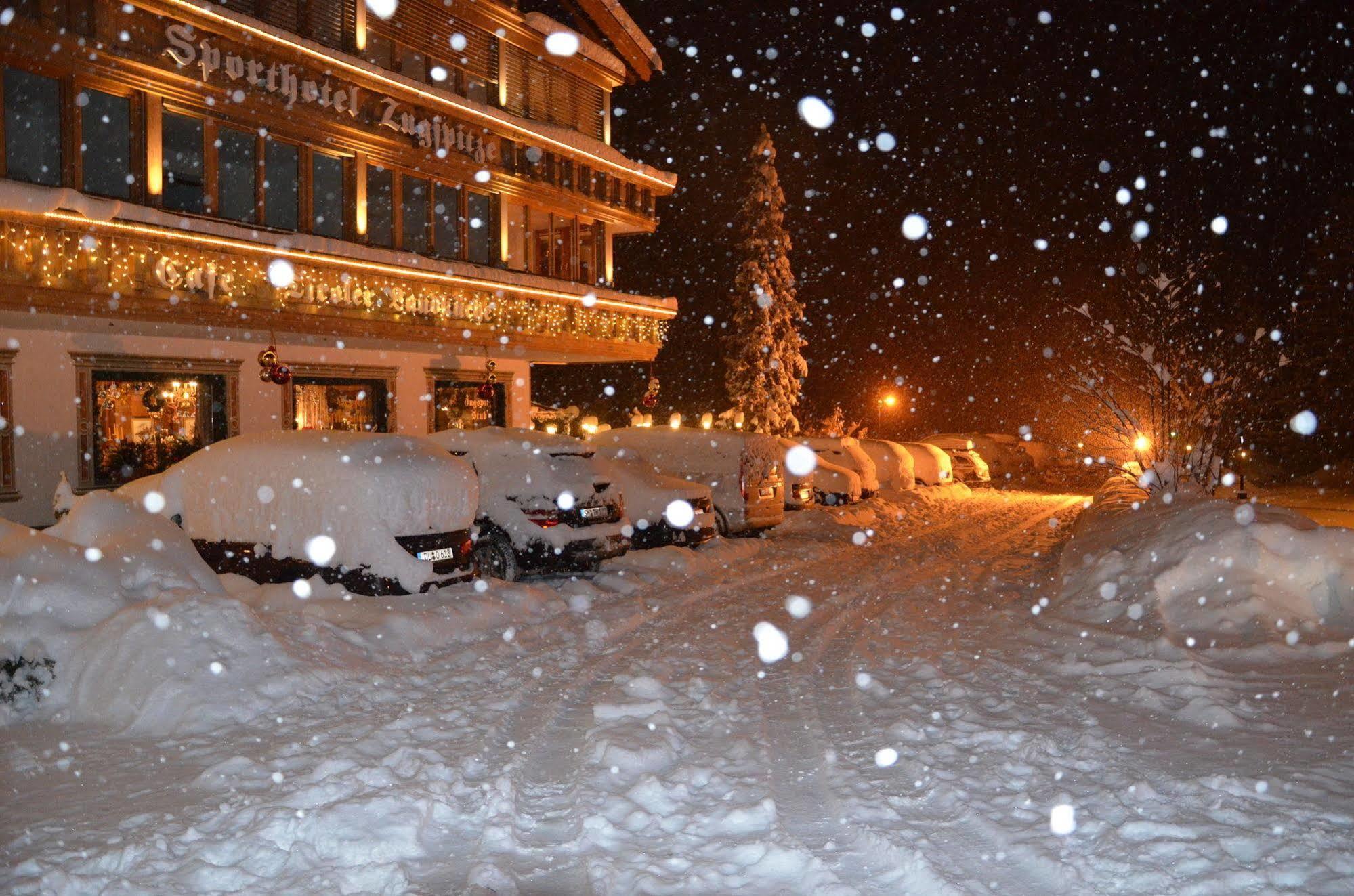 Sporthotel Zugspitze Lermoos Bagian luar foto
