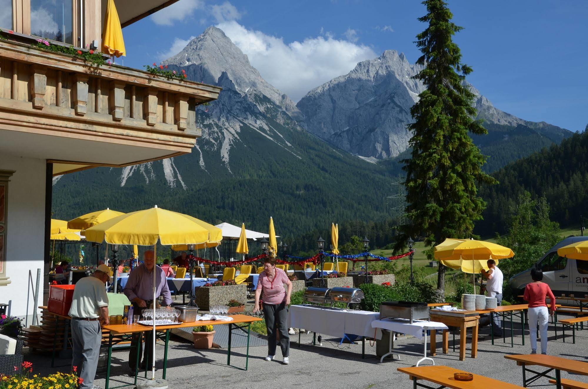 Sporthotel Zugspitze Lermoos Bagian luar foto